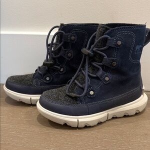 Sorel Kids Explorer Cozy toddler blue & grey snow boots size 13 worn on one trip